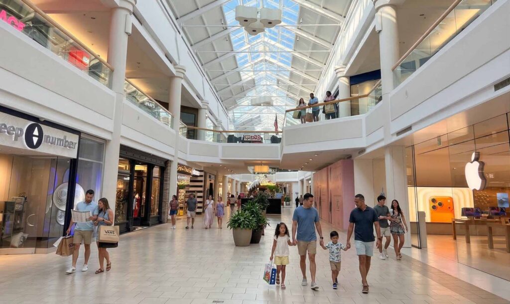 Freehold Raceway Mall stores directory in Freehold, NJ